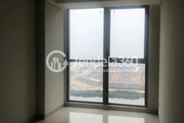 Bedroom 1 2BR Apartment with City View at Gold Coast Apartment