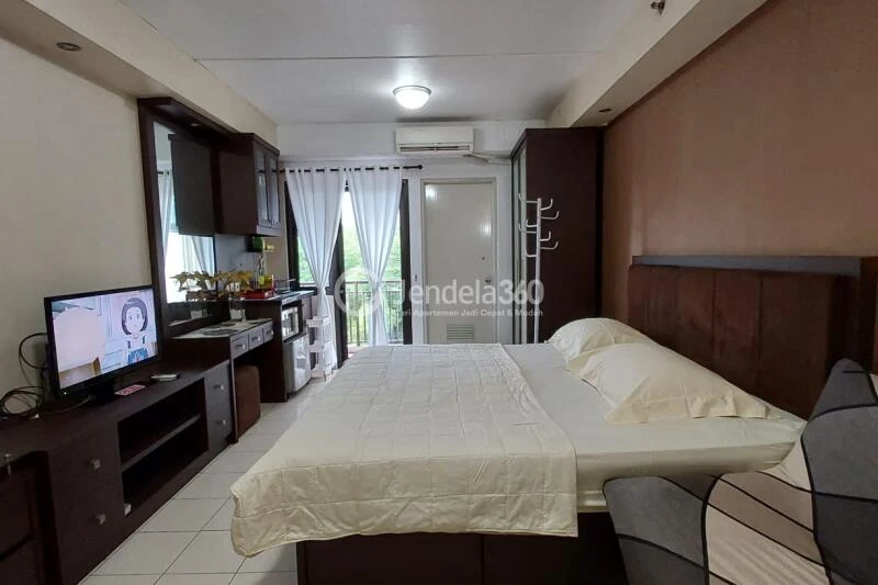 Bedroom Simply Look Studio Apartment Low Floor with  View at Metropark Condominium