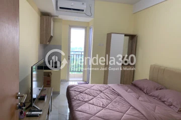 Bedroom Compact Studio Apartment Low Floor with City View at Green Lake View Depok Apartment