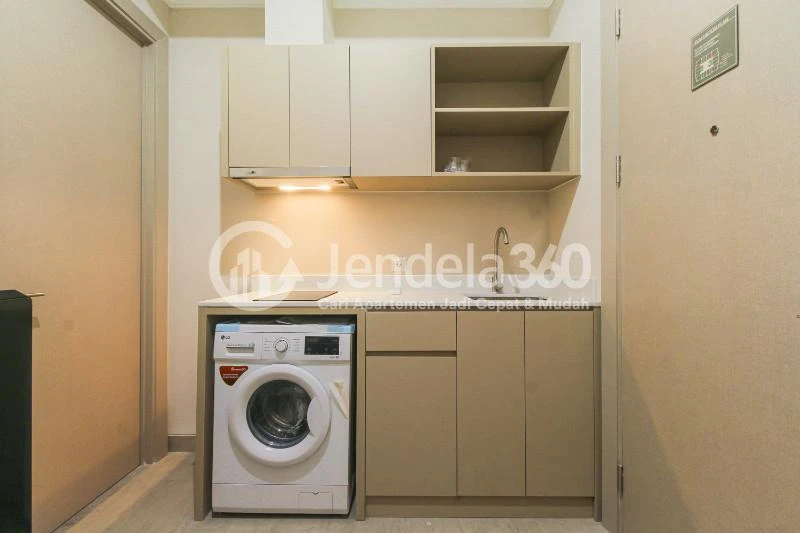 Kitchen 1BR Apartment with City View at Menara Jakarta Apartment