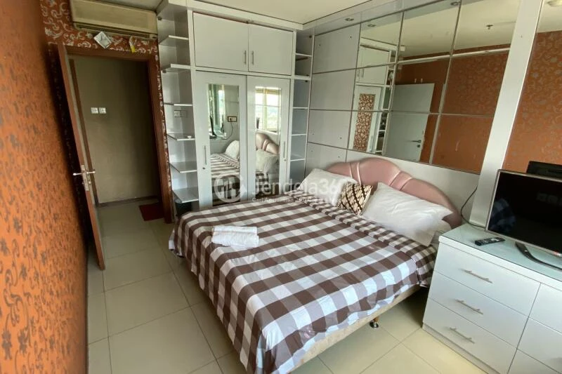 Bedroom 1 2BR Thamrin Residence Apartment at Tower Alamanda