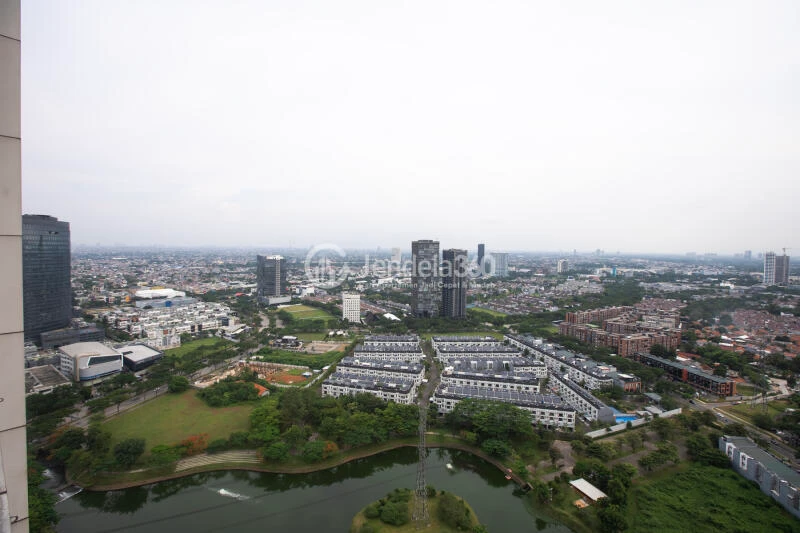 Balcony Studio Pacific Garden Apartment at Tower -