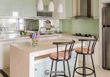 Kitchen Elegant 3BR Apartment Low Floor with Sea View at Pantai Mutiara Apartment