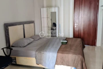 Bedroom Studio Green Lake View Apartment at Low Floor