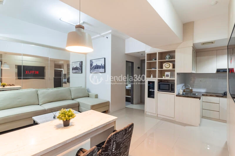 Dining Room 1BR Apartment with City View at Vasanta Innopark Apartment