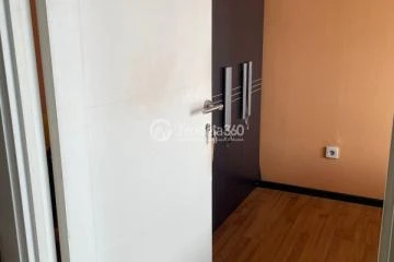 Bedroom High Floor 2BR Apartment with  View at Green Lake Sunter Apartment