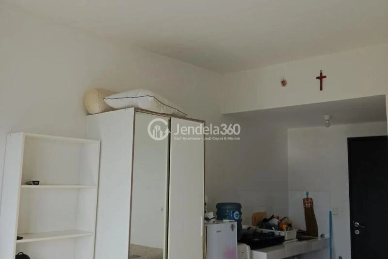 Bedroom Low Floor Studio Apartment with University of Indonesia View at Park View Condominium