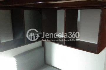Bedroom Low Floor Studio Apartment with City View at Vittoria Residence