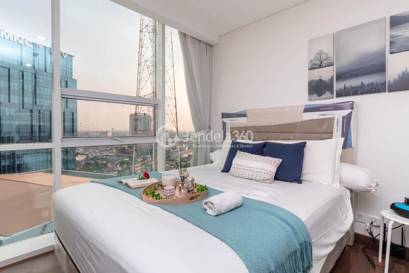 Bedroom 1BR Apartment with City View at AKR Gallery West Residence