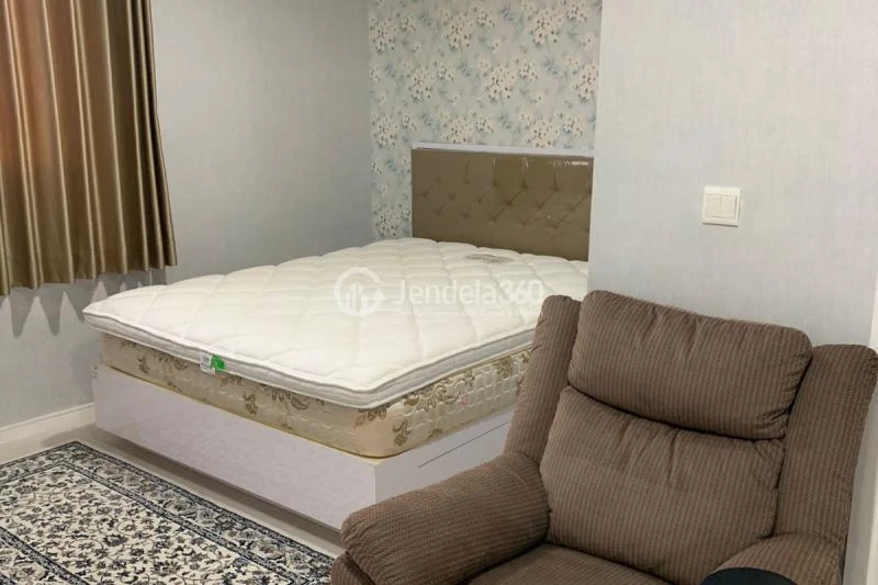 Bedroom 1 Restful 2BR Apartment Middle Floor with City View at Paddington Heights Apartment