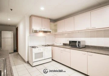 Kitchen Strategic Location 3BR Apartment Low Floor with City View (Selatan) View at Menteng Regency