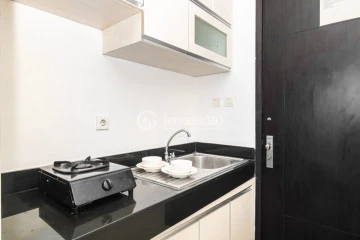 Kitchen High Floor Studio Apartment with City View at GP Plaza Apartment