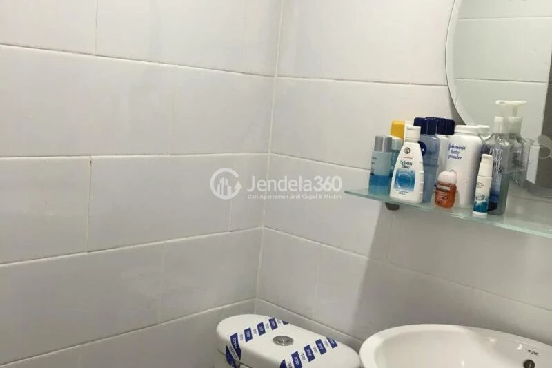 Bathroom Kebagusan City Apartment 2BR View Pool (Utara)