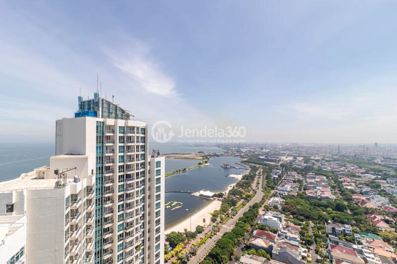 Balcony Fancy 1BR Apartment at Ancol Mansion Apartment High Floor