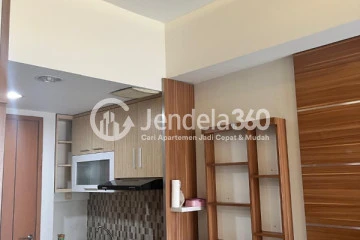 Kitchen 1BR Apartment with City View at Margonda Residence 5