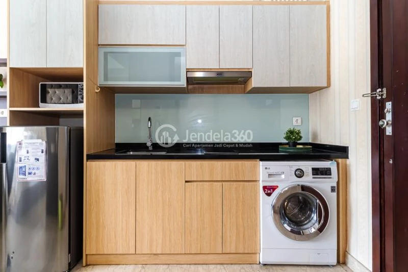 Kitchen Menteng Park Studio Fully Furnished