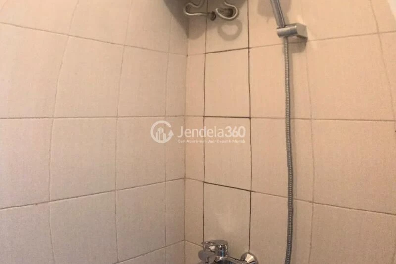 Bathroom Low Floor Studio Apartment with City View at Signature Park Grande