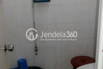 Bathroom Modern Studio Apartment Low Floor with City View at Delta Cakung Apartment