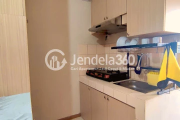 Kitchen Well Located 2BR Apartment Middle Floor with City View at Green Palm Residence