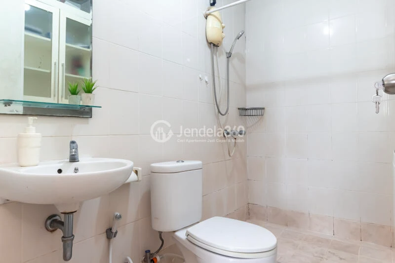 Bathroom Studio Lavande Residence Apartment at Tower C