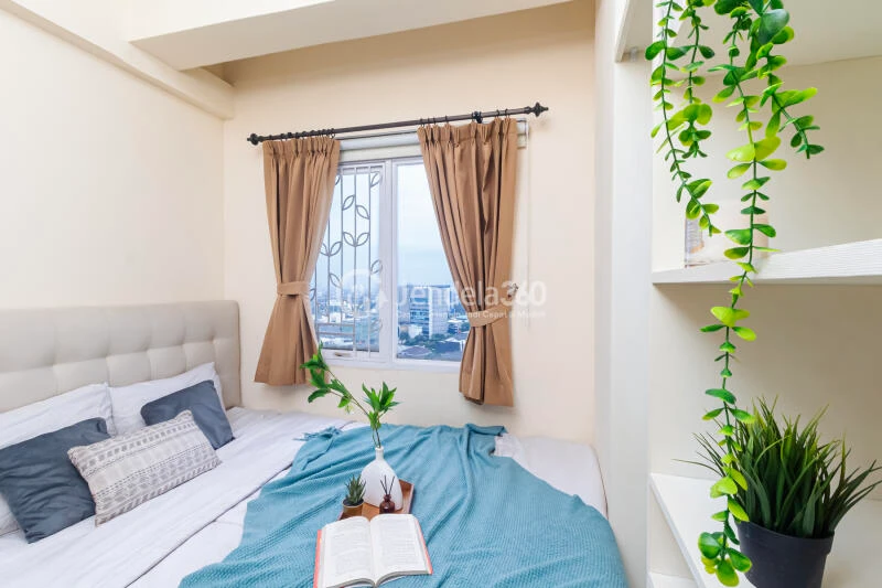 Bedroom 1 Middle Floor 2BR Apartment with City View at Puri Park View Apartment