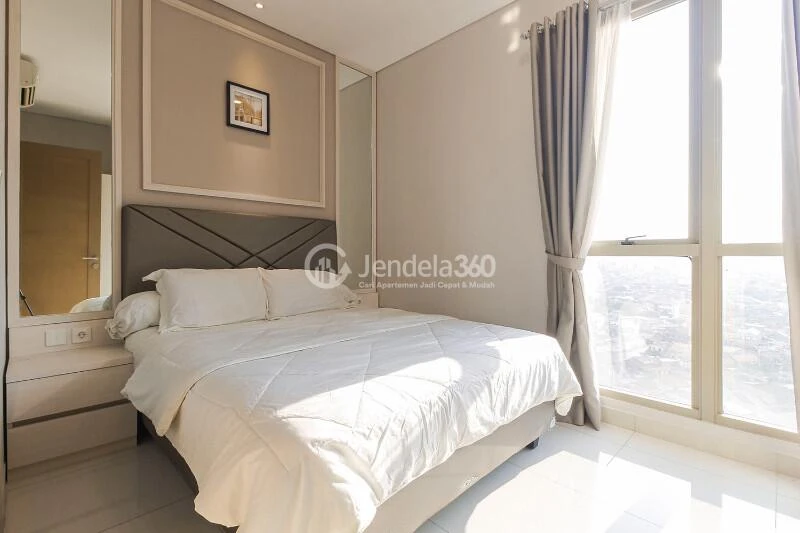 Bedroom 1 Low Floor 3BR Apartment with City View at Taman Anggrek Residence