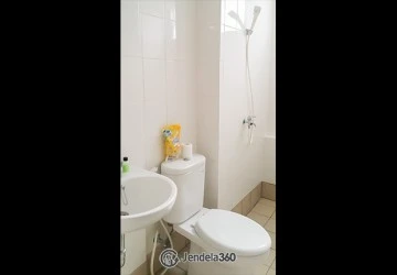 Bathroom Stylish 3BR Apartment High Floor with pool and city view View at Bassura City Apartment