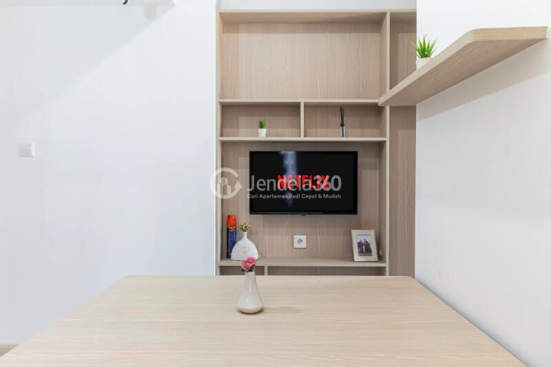 Living Room Low Floor 2BR Apartment with  View at Tokyo Riverside Apartment