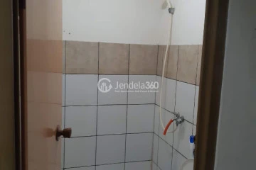 Bathroom Good Deal 2BR Apartment at East Park Apartment Tower BA
