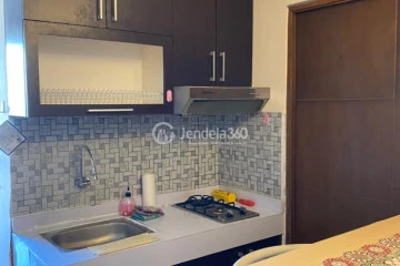Kitchen 3BR Apartment with cITY View at Gateway Apartment