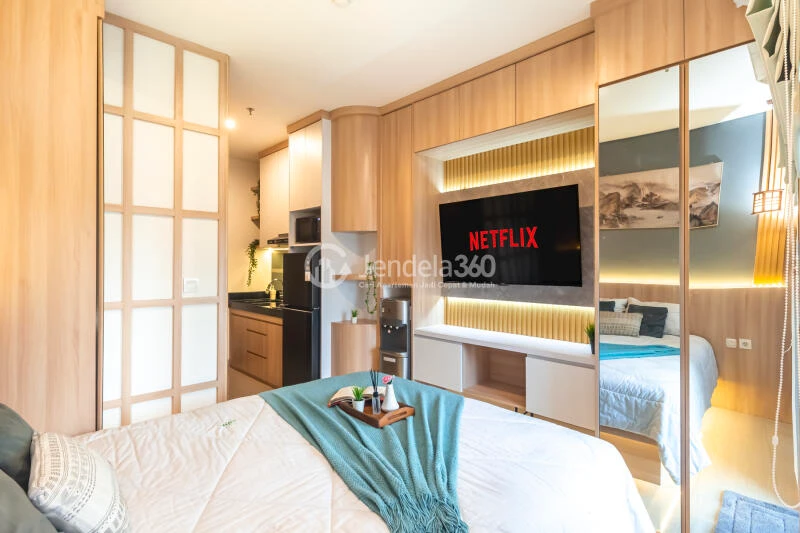 Bedroom Peaceful Studio Apartment Middle Floor with City View at The Newton 2 Ciputra Apartment