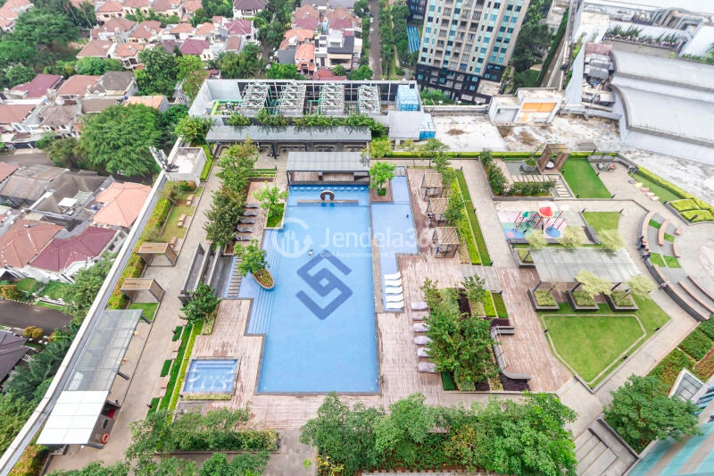 Balcony Cozy 2BR Apartment High Floor with  View at Southgate Residence