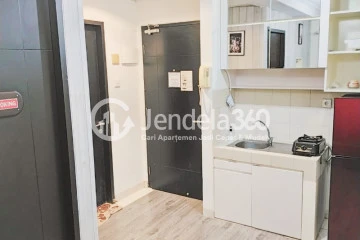Kitchen 1BR Gardenia Boulevard Apartment at Middle Floor