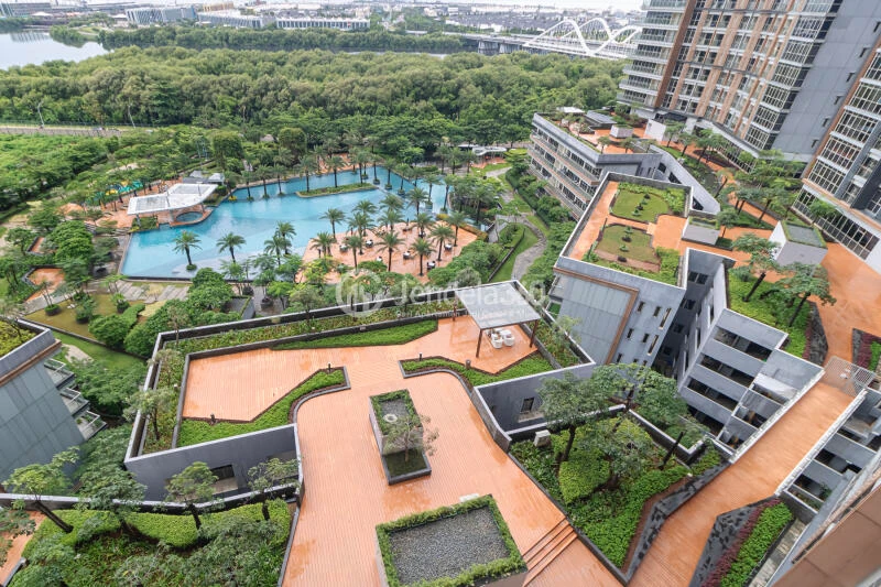 Balcony Low Floor Studio Apartment with City View at Gold Coast Apartment