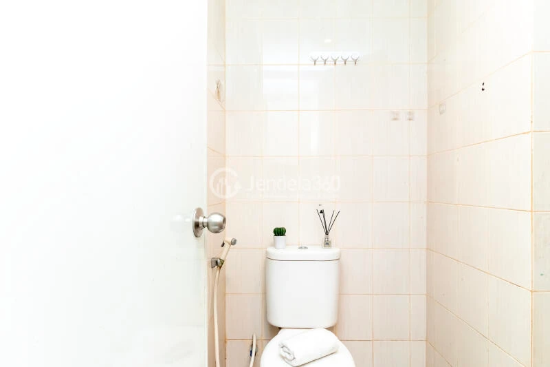 Bathroom Studio Kota Ayodhya Apartment at High Floor