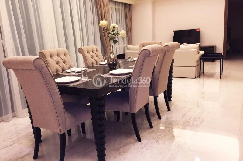 Dining Room Simply Look 2BR Apartment Middle Floor with City View at Botanica Apartment