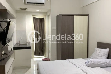 Bedroom Low Floor Studio Apartment with City View at Green Lake View Depok Apartment