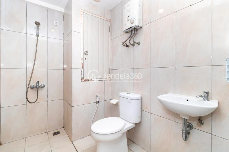 Bathroom Grand Kamala Lagoon Apartment Studio Tower Emerald north