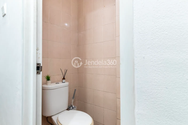 Bathroom Puri Park View Apartment Studio Fully Furnished