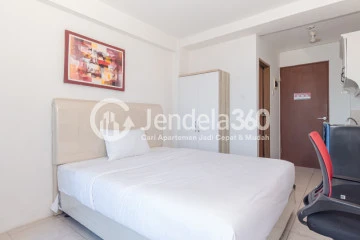 Bedroom High Floor Studio Apartment with  View at Tifolia Apartment