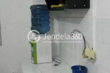 Kitchen Modern Studio Apartment Low Floor with City View at Delta Cakung Apartment