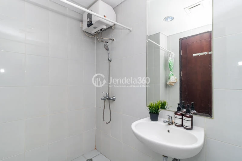 Bathroom Stylish 1BR Apartment at Casa De Parco Apartment Tower Gardenia