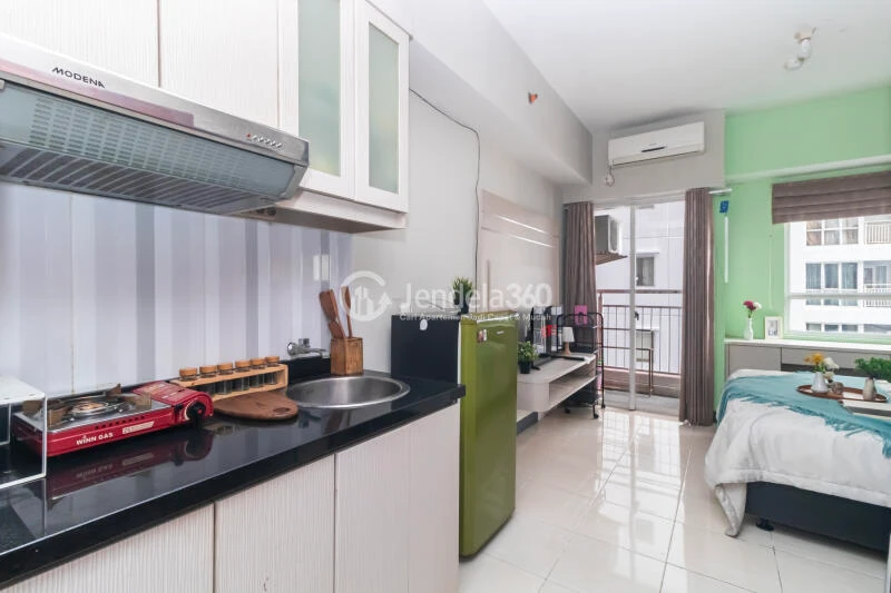 Kitchen Flawless Studio Apartment Low Floor with  View at Taman Melati Margonda Apartment
