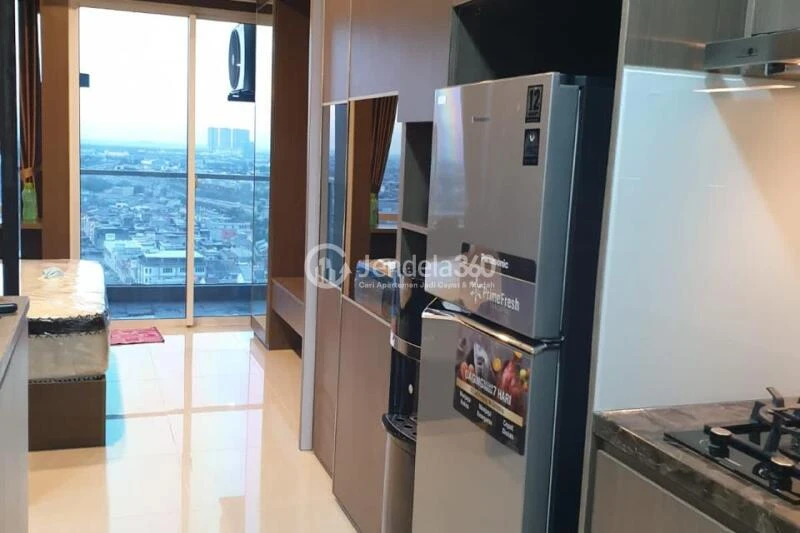 Kitchen Studio Apartment with City View at Green Sedayu Apartment