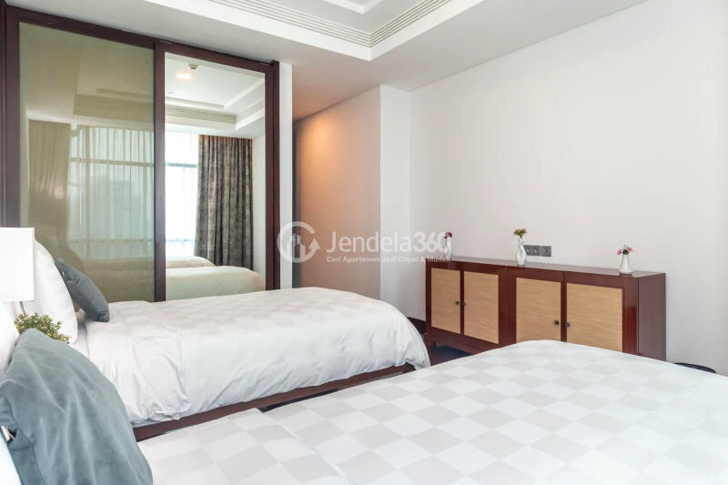 Bedroom 2 3BR Shangri-La Residence Apartment at Low Floor