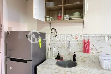 Kitchen Low Floor Studio Apartment with  View at Paradise Mansion Apartment