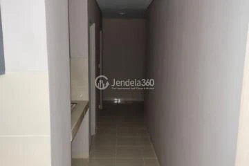 Kitchen Cozy 3BR Apartment High Floor with City View at Holland Village Apartment