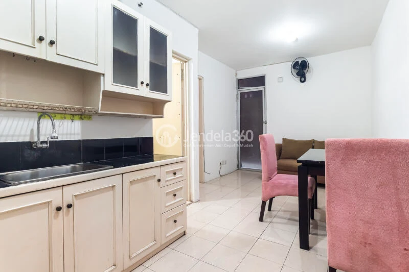 Living Room 1BR Permata Eksekutif Apartment at Middle Floor