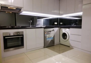 Other 3BR Apartment with City & Swimming Pool View at Cosmo Mansion - Jakarta Residence Thamrin City