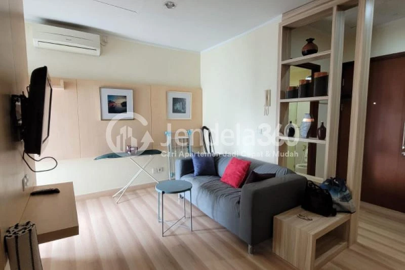 Living Room 1BR Apartment with City View at Sahid Sudirman Residence